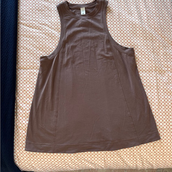 Lululemon tank top size XS - Picture 2 of 4